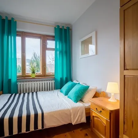 Hostal Iv *